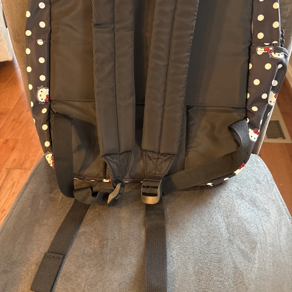 Hello Kitty Polka Dot Classic Backpack Blk/White/ Red KS1 - Picture 4 of 7
